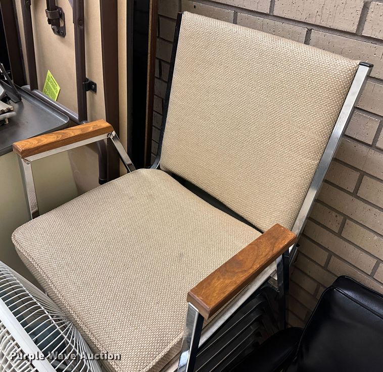 image for item LT9399 Office furniture