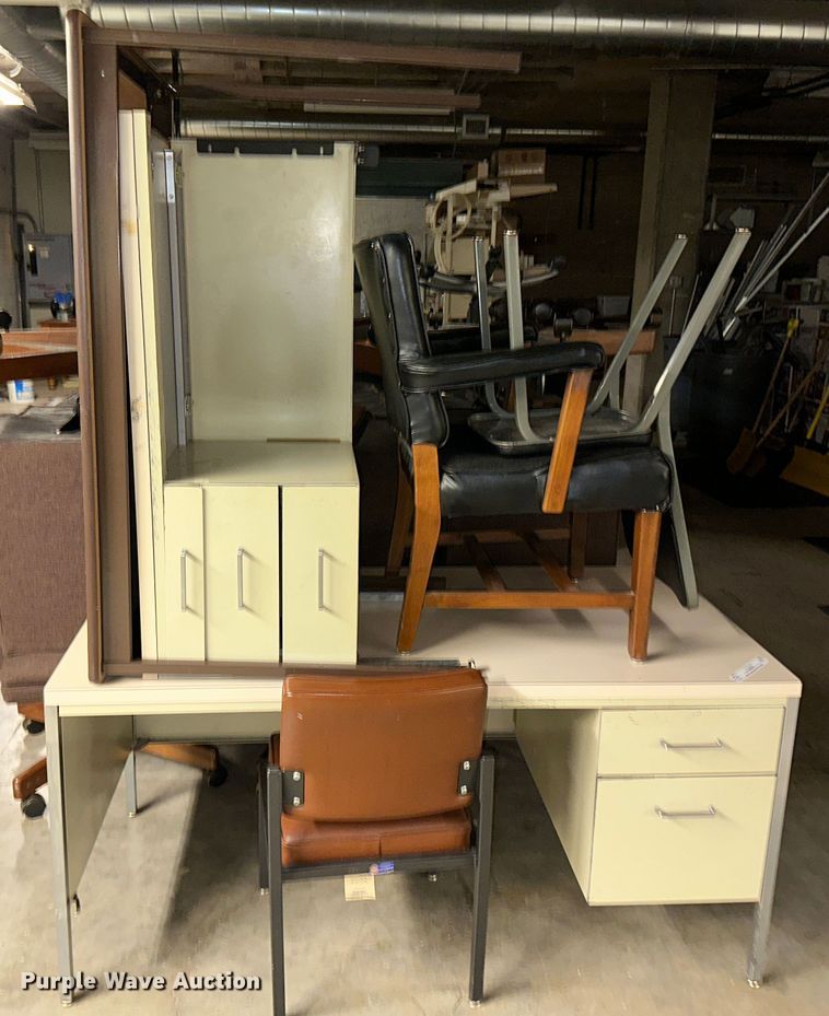 image for item LT9400 Office furntiure