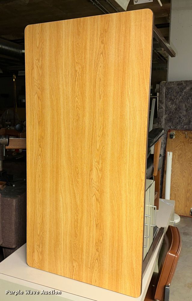 image for item LT9400 Office furntiure