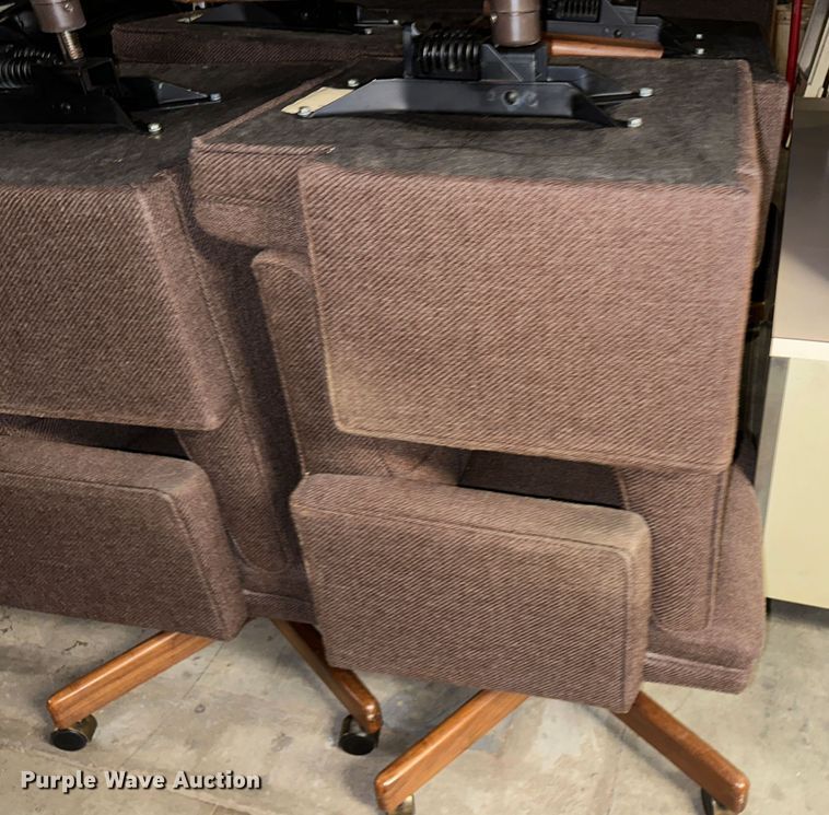 image for item LT9400 Office furntiure