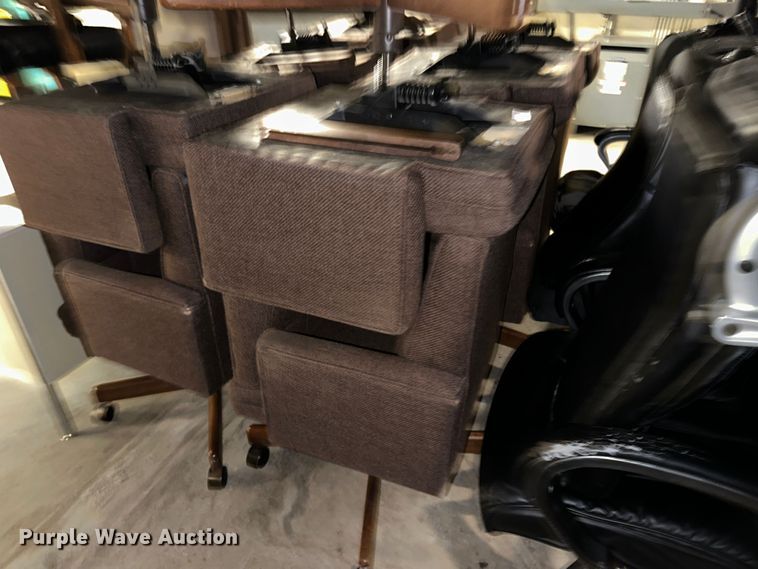 image for item LT9400 Office furntiure