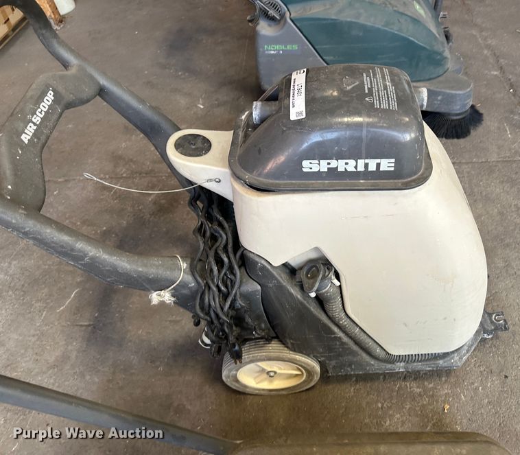 image for item LT9401 (2) vacuums