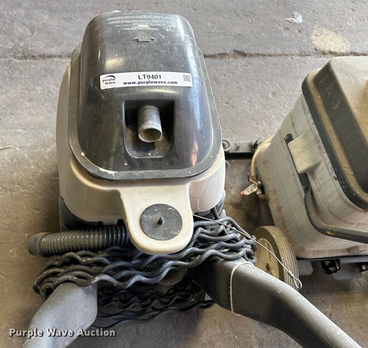 image for item LT9401 (2) vacuums