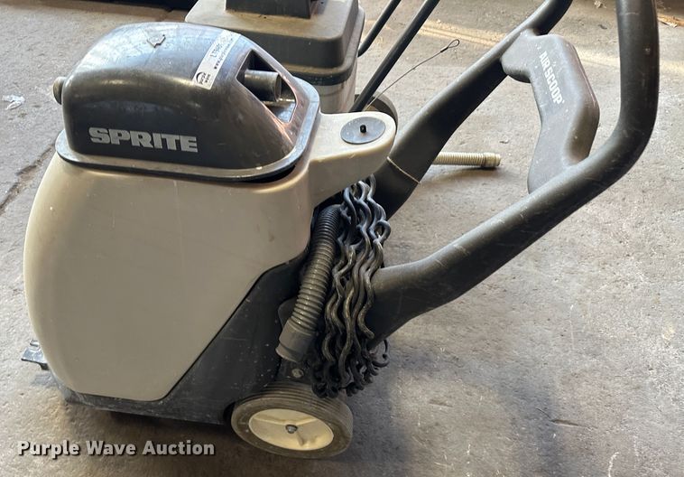 image for item LT9401 (2) vacuums