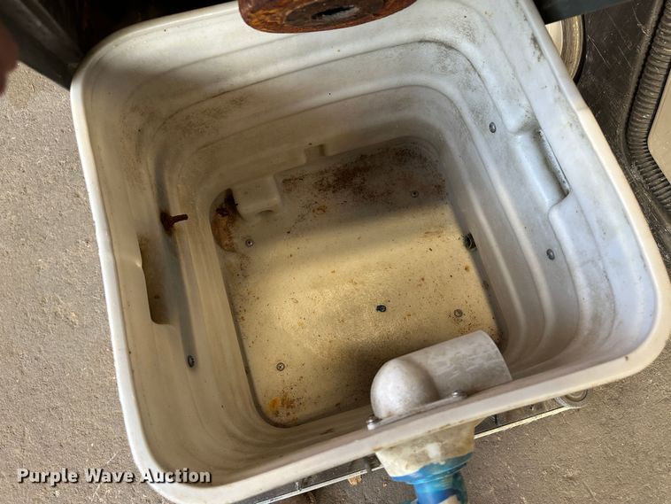 image for item LT9401 (2) vacuums