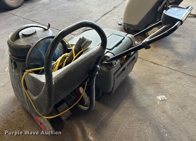 image for item LT9402 (2) floor cleaners