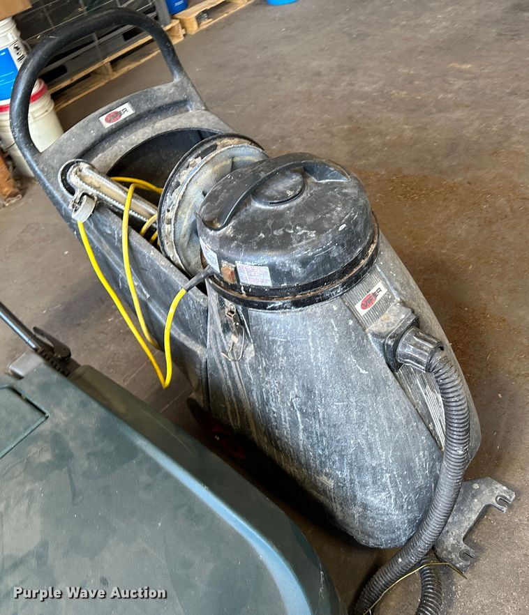 image for item LT9402 (2) floor cleaners