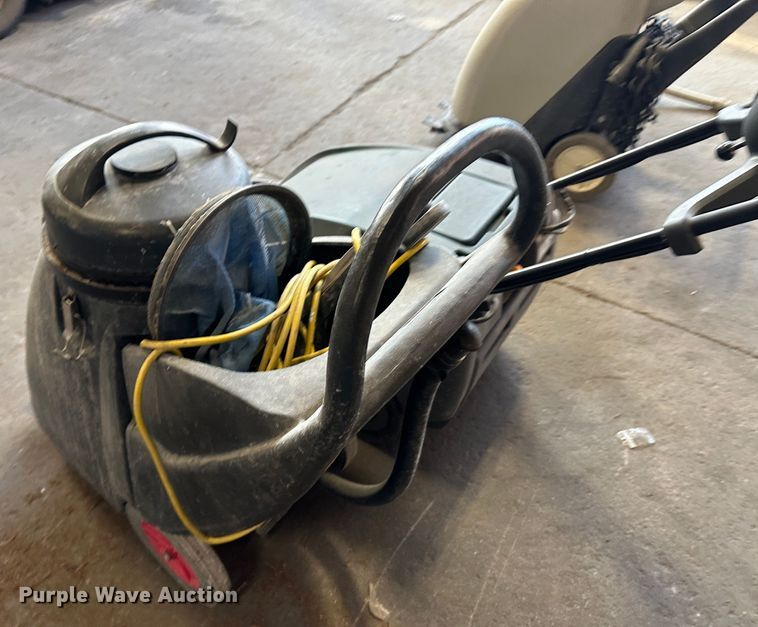 image for item LT9402 (2) floor cleaners