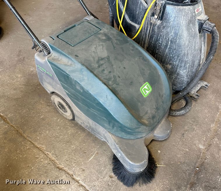 image for item LT9402 (2) floor cleaners