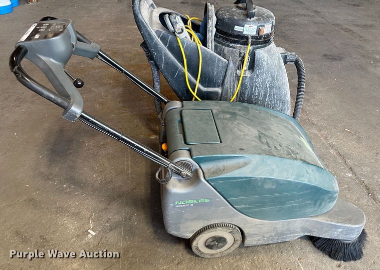 image for item LT9402 (2) floor cleaners