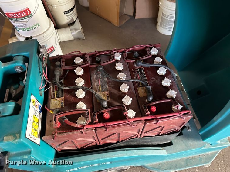 image for item LT9403 (2) floor sweepers