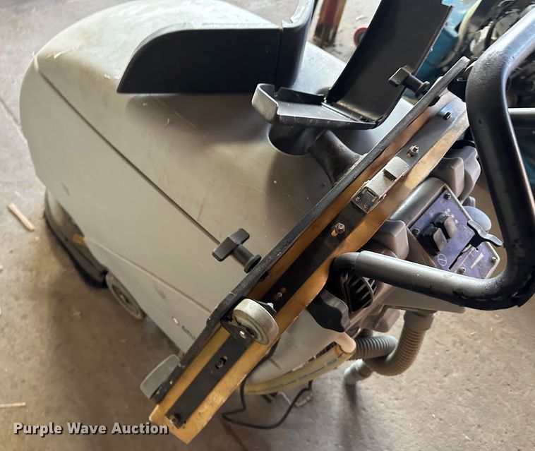 image for item LT9403 (2) floor sweepers