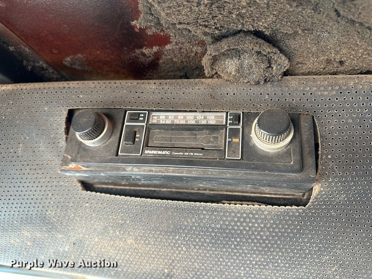 image for item LT9404 1973 Ford 3000  tractor