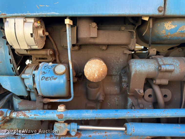 image for item LT9404 1973 Ford 3000  tractor