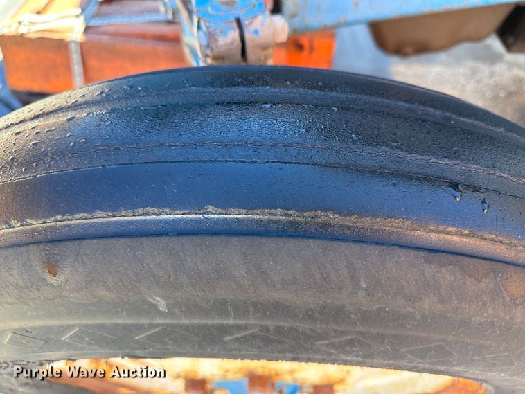 image for item LT9404 1973 Ford 3000  tractor