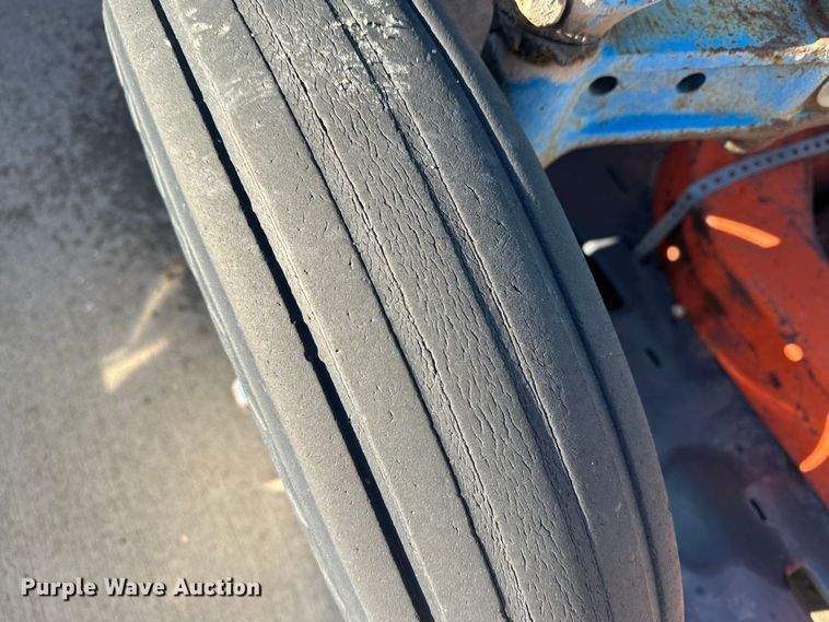 image for item LT9404 1973 Ford 3000  tractor