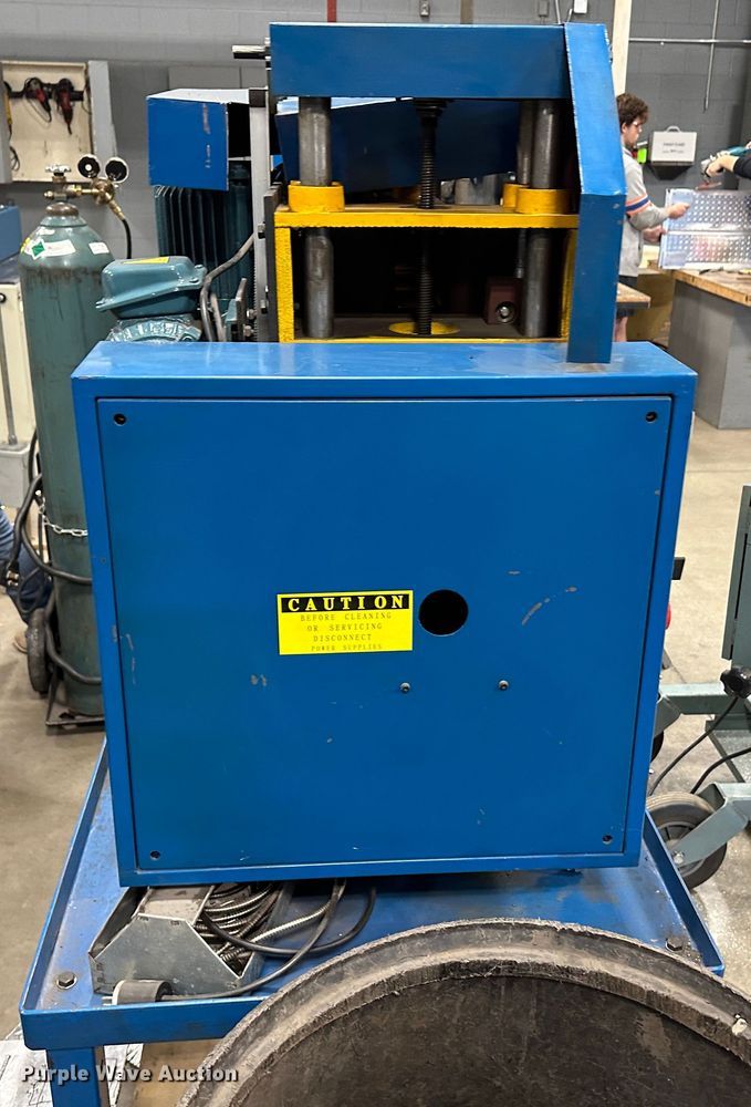 image for item LT9409 Patriot  CNC mill