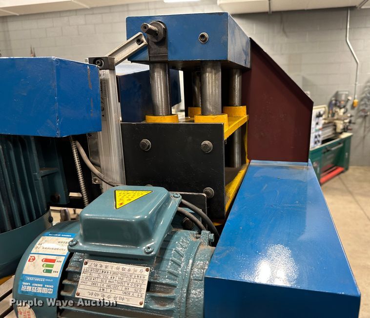 image for item LT9409 Patriot  CNC mill