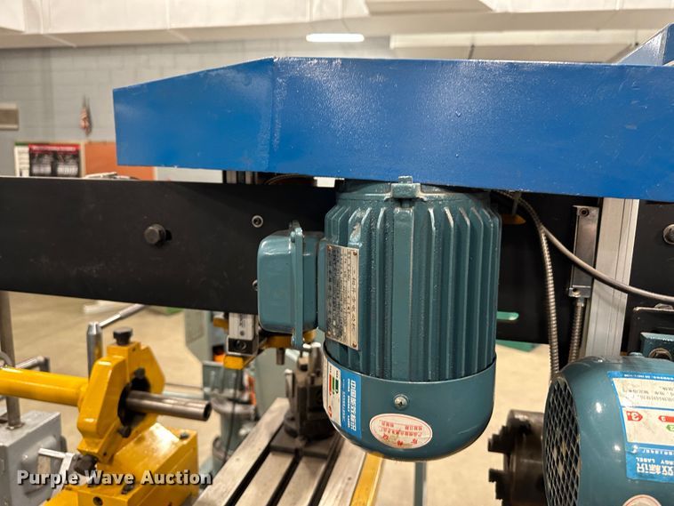 image for item LT9409 Patriot  CNC mill