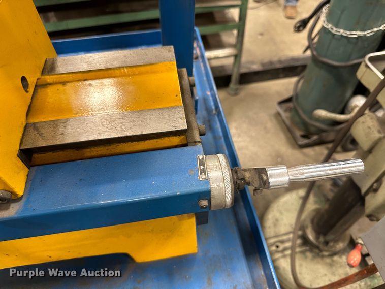 image for item LT9409 Patriot  CNC mill