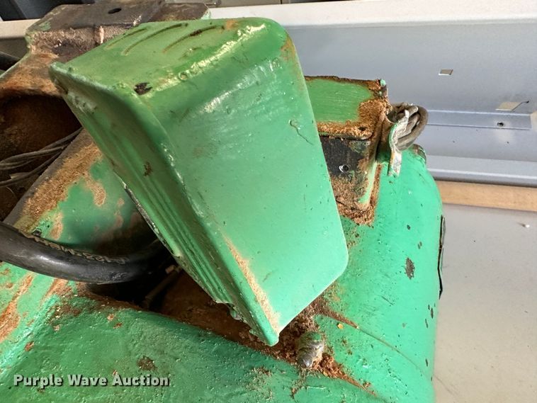 image for item LT9410 Oliver  wood lathe