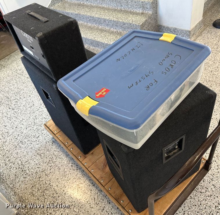 image for item LT9411 Carvin  sound system