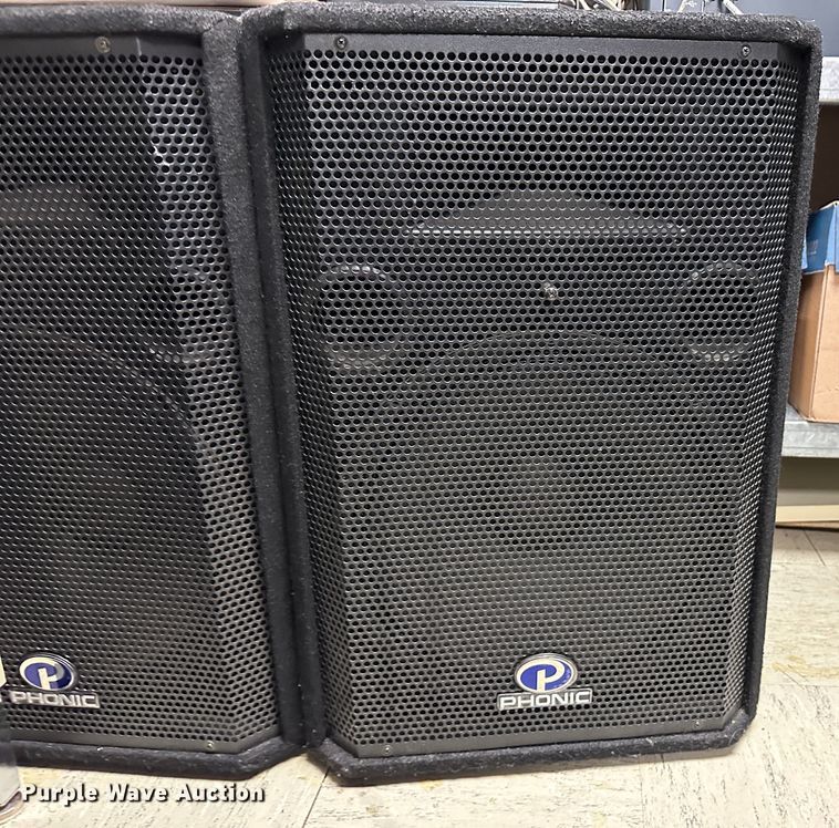 image for item LT9412 Phonic  sound system