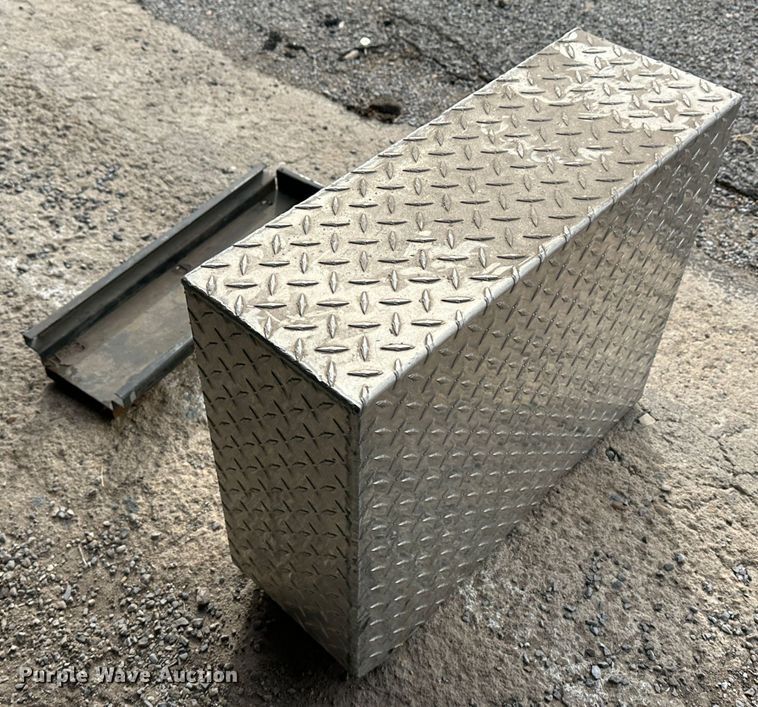 image for item LT9421 Toolbox