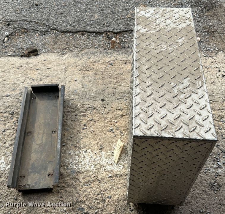 image for item LT9421 Toolbox