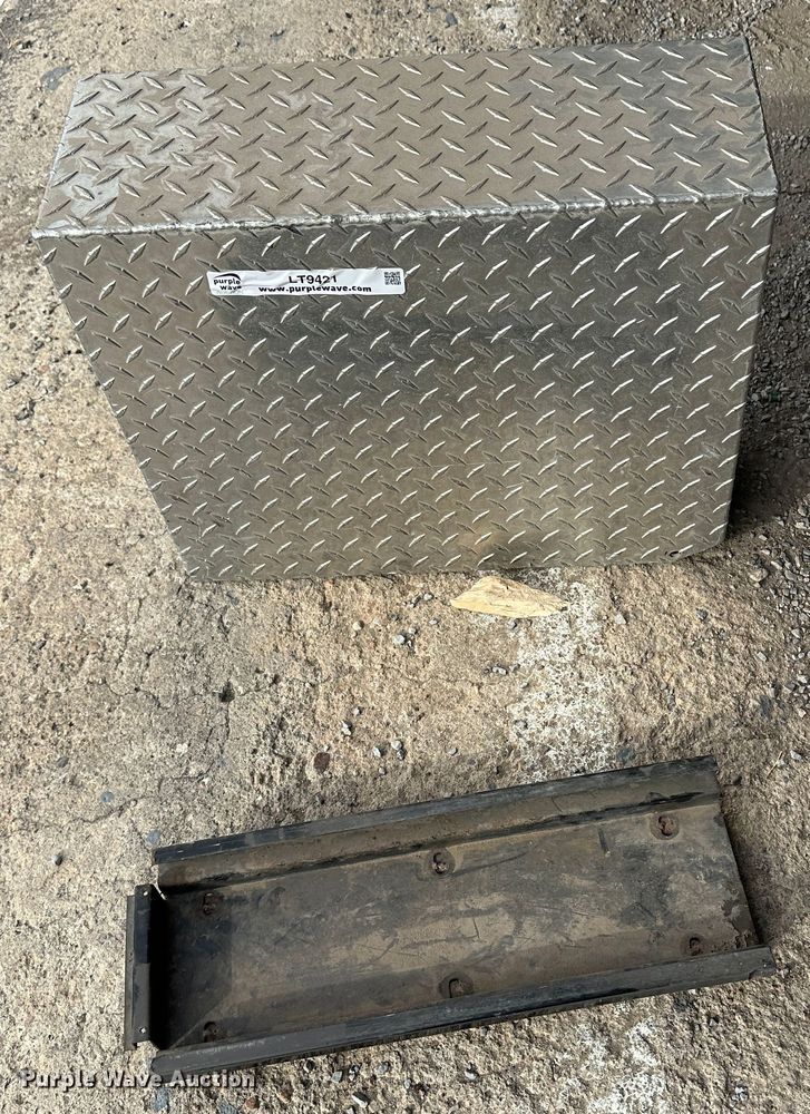 image for item LT9421 Toolbox