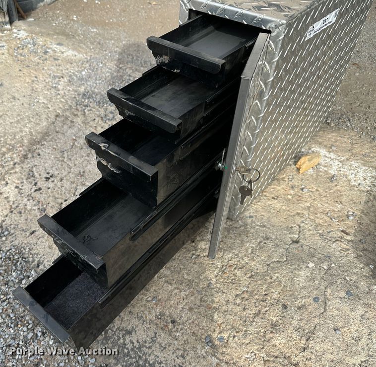 image for item LT9421 Toolbox