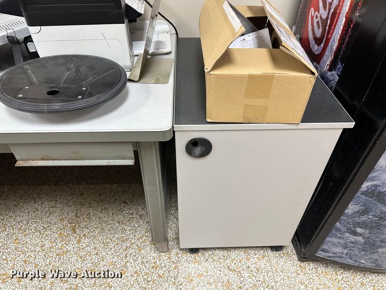 image for item LT9432 Office supplies and equipment