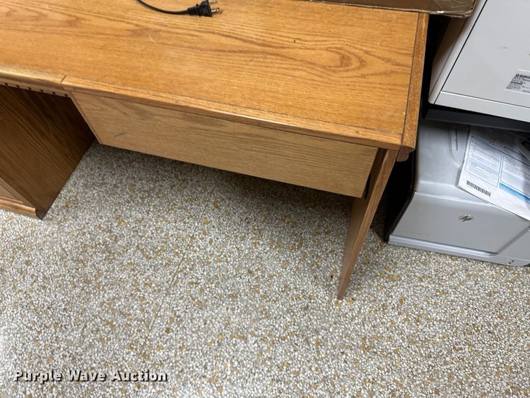 image for item LT9432 Office supplies and equipment