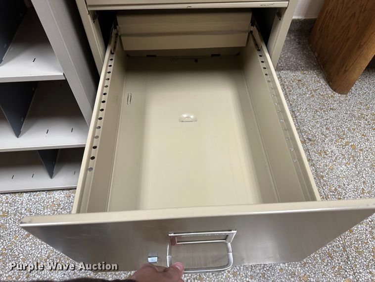 image for item LT9432 Office supplies and equipment