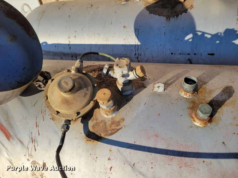 image for item LX9296 (2) 500 gallon propane tanks