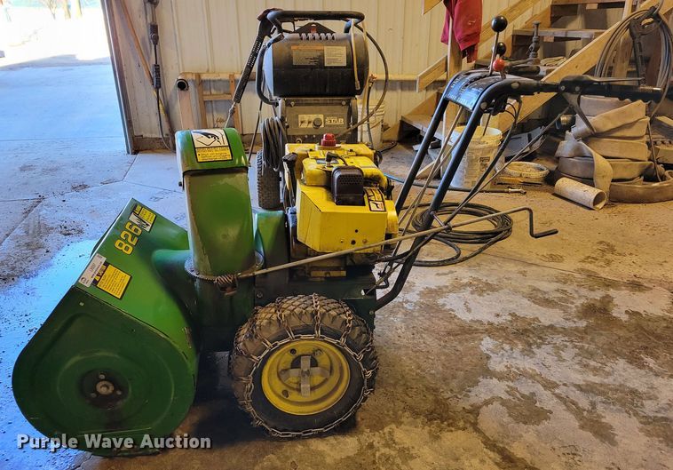 image for item LX9297 John Deere 826  snow blower