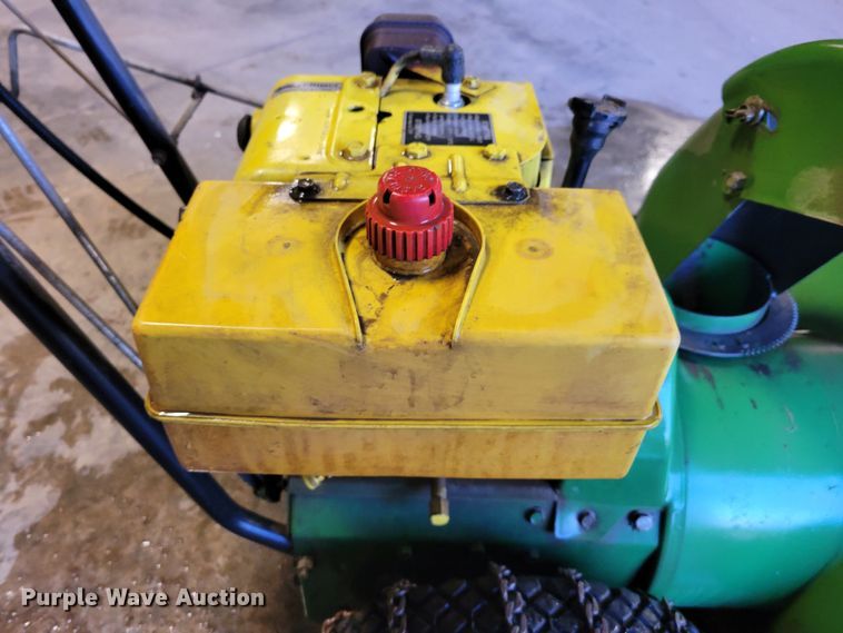 image for item LX9297 John Deere 826  snow blower