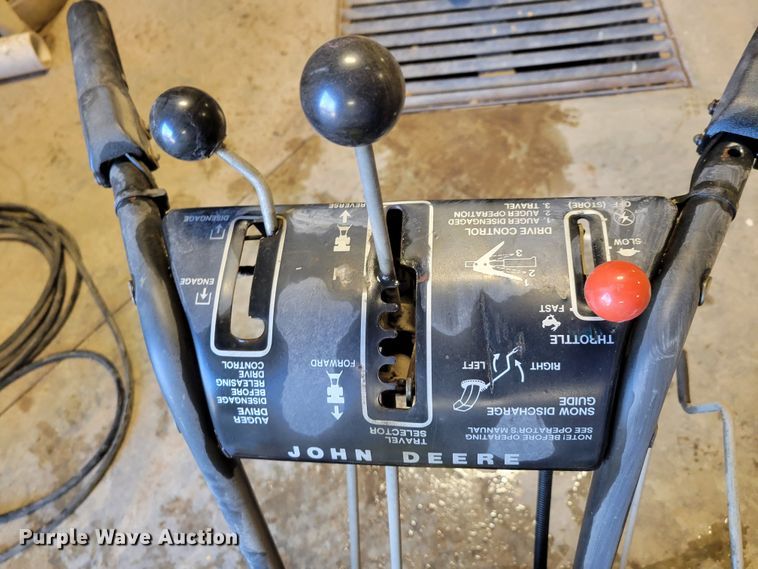 image for item LX9297 John Deere 826  snow blower