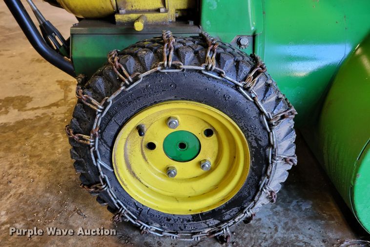 image for item LX9297 John Deere 826  snow blower