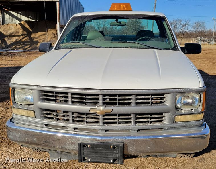 image for item LX9300 1998 Chevrolet C1500  pickup truck