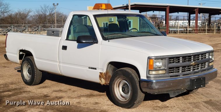 image for item LX9300 1998 Chevrolet C1500  pickup truck