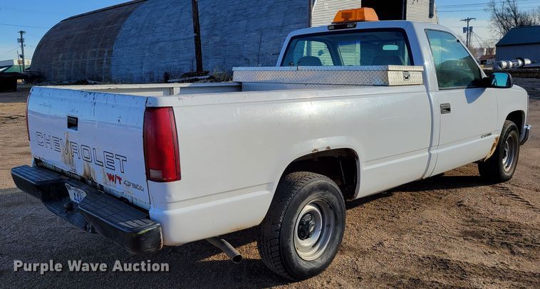 image for item LX9300 1998 Chevrolet C1500  pickup truck