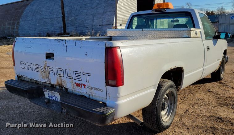 image for item LX9300 1998 Chevrolet C1500  pickup truck
