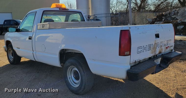 image for item LX9300 1998 Chevrolet C1500  pickup truck
