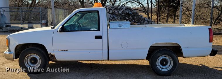 image for item LX9300 1998 Chevrolet C1500  pickup truck