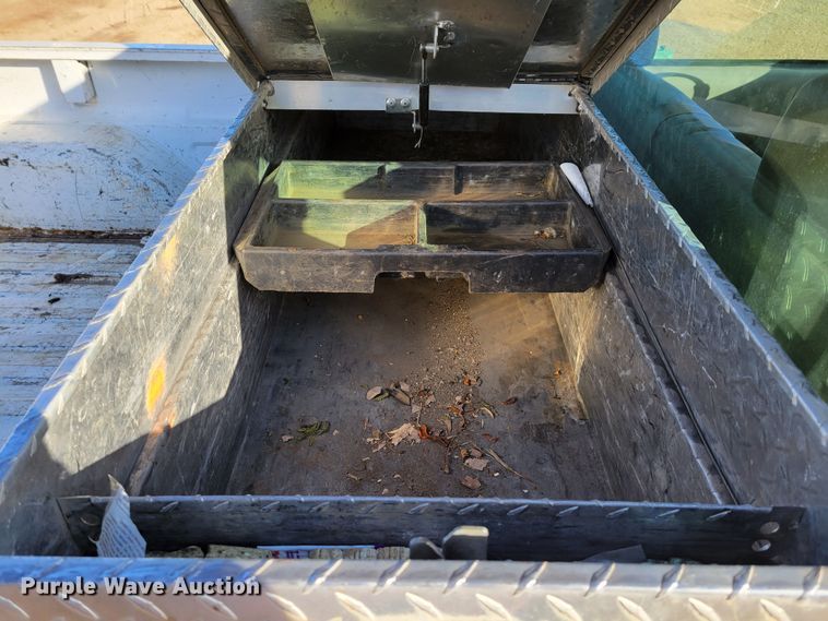 image for item LX9300 1998 Chevrolet C1500  pickup truck