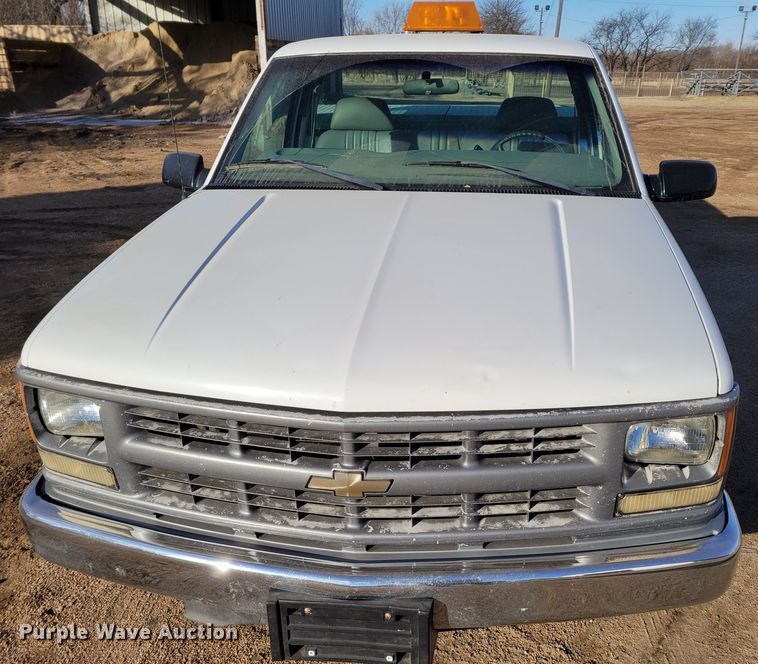 image for item LX9300 1998 Chevrolet C1500  pickup truck