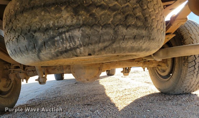 image for item LX9300 1998 Chevrolet C1500  pickup truck