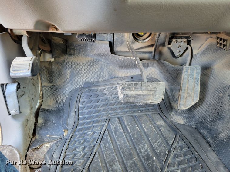 image for item LX9300 1998 Chevrolet C1500  pickup truck