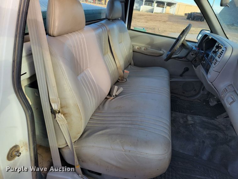 image for item LX9300 1998 Chevrolet C1500  pickup truck